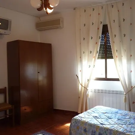 Hotel económico La Higuera Trujillo